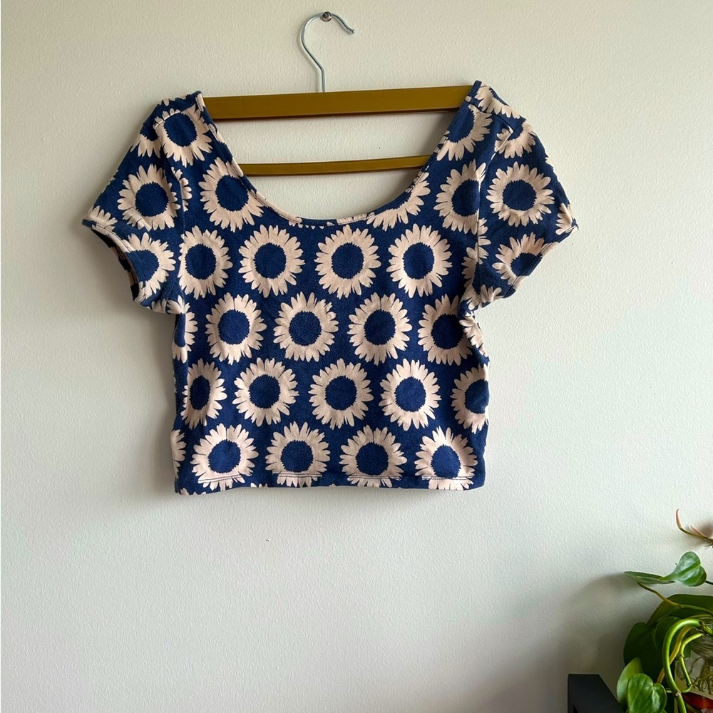 forever 21 sunflower crop top, L
